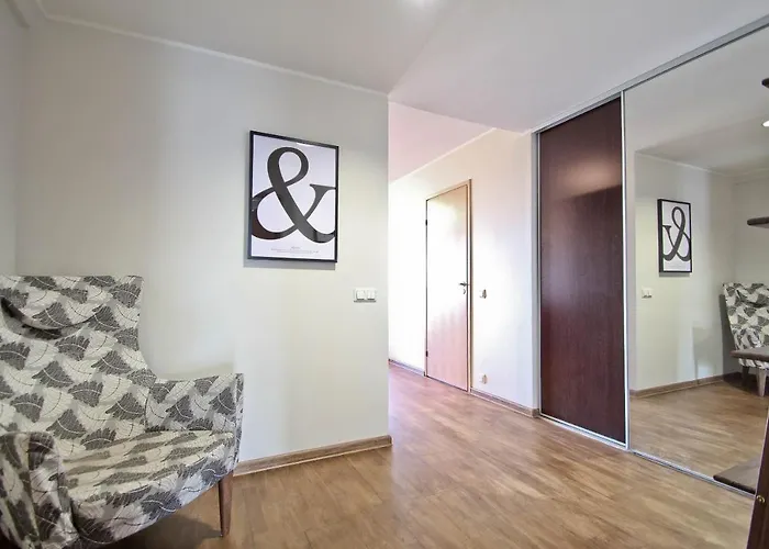 Joe - With Sauna In The Center *