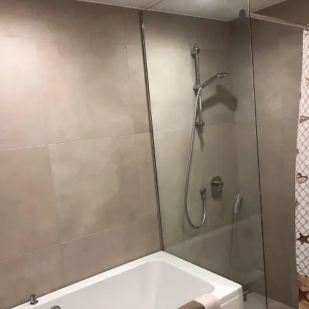 Joe - With Sauna In The Center דירה